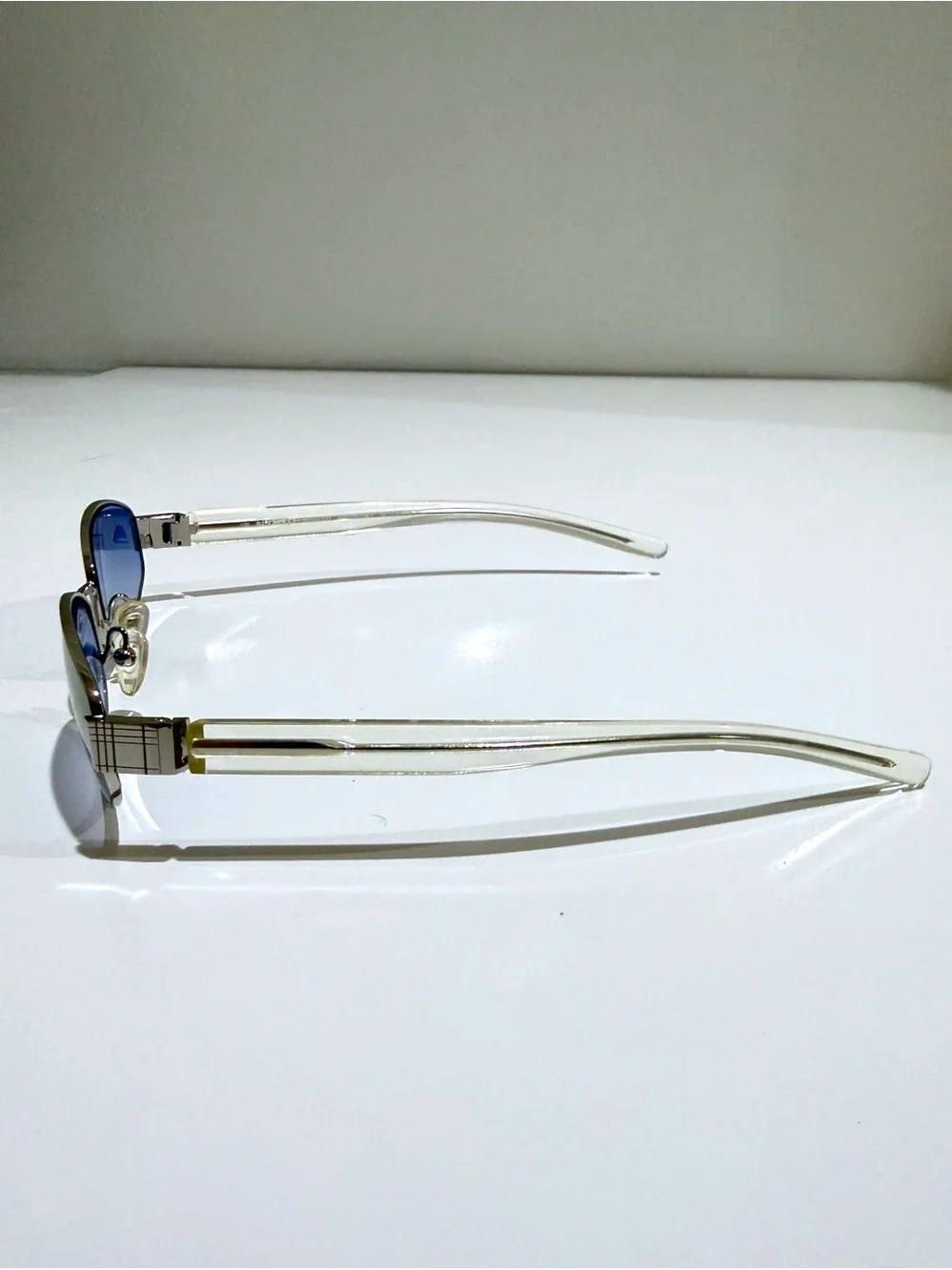 Vintage Burberry B 8970 Oval Custom Blue Lens Sunglasses Silver Nova Check Clear